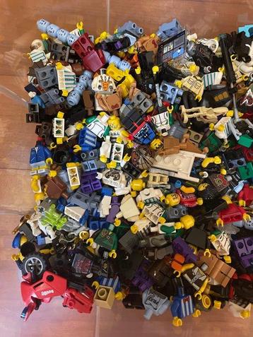 Lego Minifiguur - Minifigures - 1kg Lego Minifigure parts beschikbaar voor biedingen