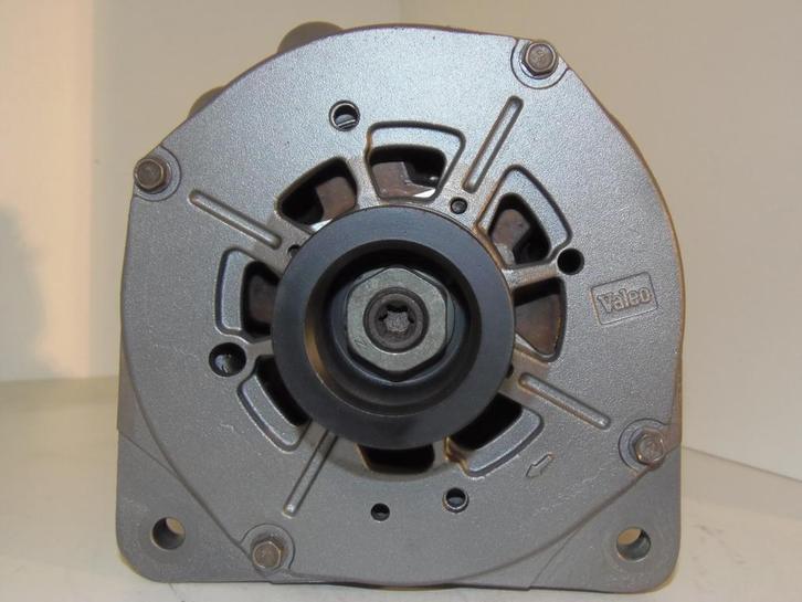Dynamo 155A Renault watergekoeld, Auto-onderdelen, Motor en Toebehoren, Verzenden