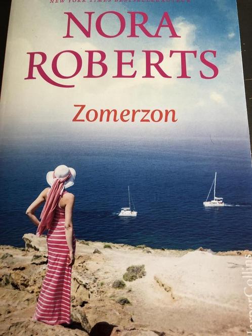 Zomerzon 9789402703764 Nora Roberts, Boeken, Romans, Zo goed als nieuw, Verzenden