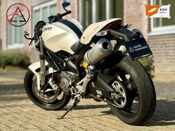 Ducati Monster 696 696 Monster beschikbaar voor biedingen