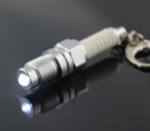 Sleutelhanger Bougie LED (Sleutelhangers), Auto-onderdelen, Overige Auto-onderdelen, Nieuw, Verzenden