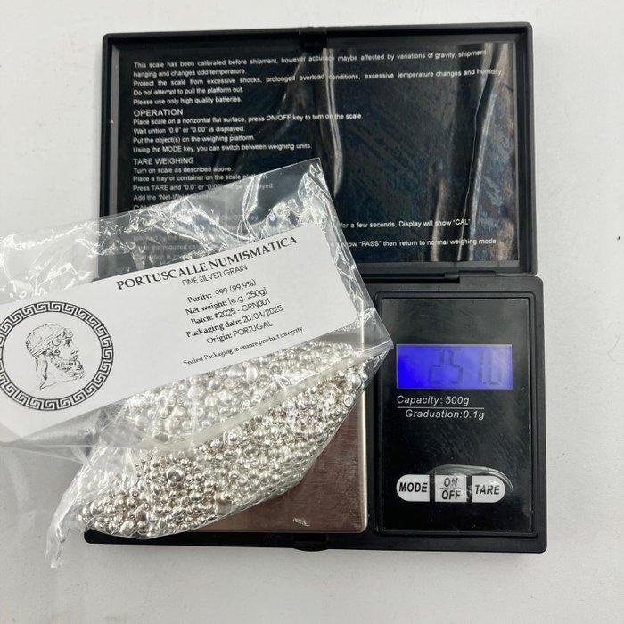 250 grams .999 silver granules fine silver - Zilver .999, Postzegels en Munten, Edelmetalen en Baren