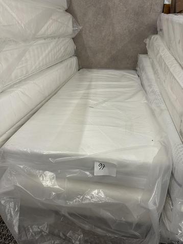 Matras koudschuim met Pocketvering beschikbaar voor biedingen