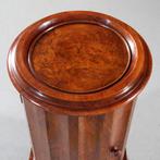 Geprofileerd cilindrisch nachtkastje ca1850 in wildnoten No, Antiek en Kunst, Antiek | Meubels | Kasten, Ophalen of Verzenden