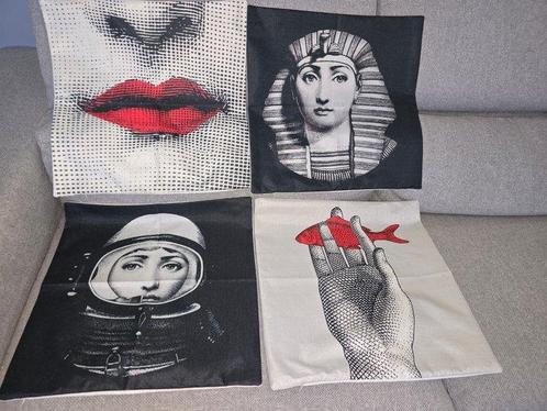 Cuscini postmoderni decorativi - Kussen (4), Antiek en Kunst, Kunst | Designobjecten