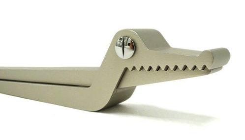 Alessi - Jim Hannon-Tan - Notenkraker - Schatje -, Antiek en Kunst, Kunst | Designobjecten