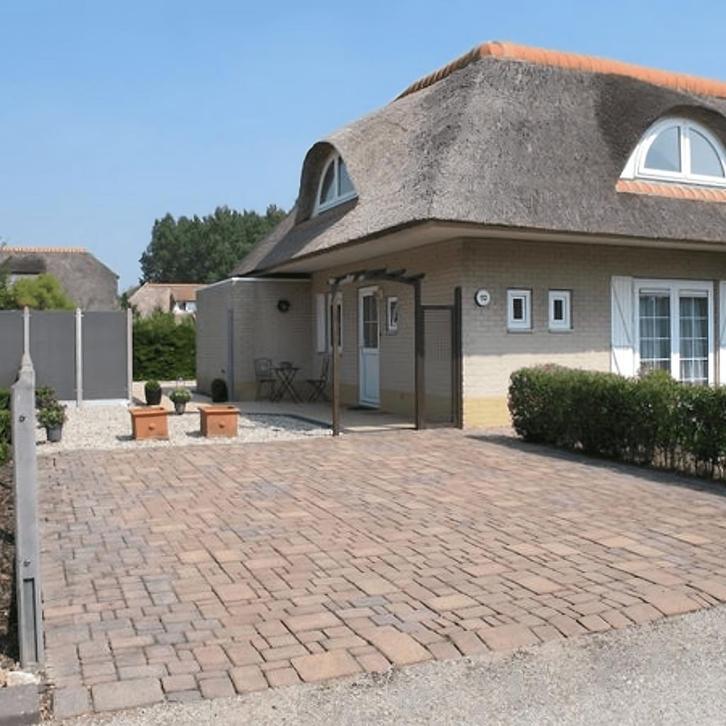 Gemeubileerde eengezinswoning met tuin en parkeergelegenheid, Huizen en Kamers, Huizen te koop