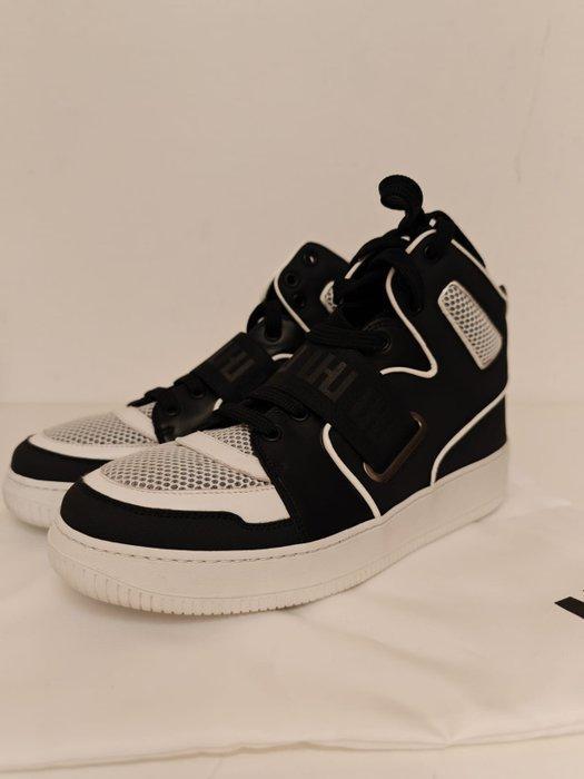 Louis Vuitton - Sneakers - Maat: Schoenen / EU 41,5, - Catawiki