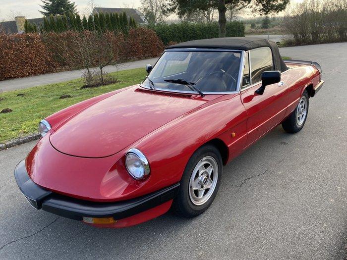 Alfa Romeo - Spider 2.0 - 1986, Auto's, Oldtimers