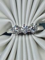 Pala Diamond - Statement ring - 18 karaat Witgoud - 1.05ct.