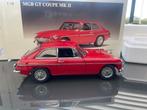 Autoart 1:18 - Modelauto - MGB GT COUPE MK II, Hobby en Vrije tijd, Nieuw