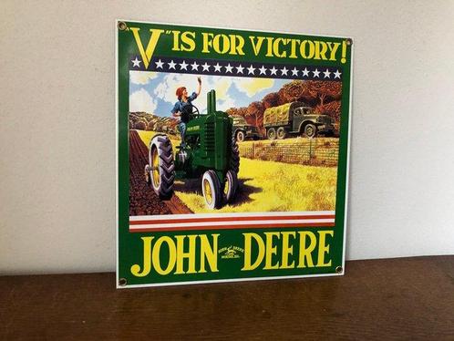 John Deere. V is for Victory.  Ande Rooney.  !995. -, Antiek en Kunst, Antiek | Wandborden en Tegels