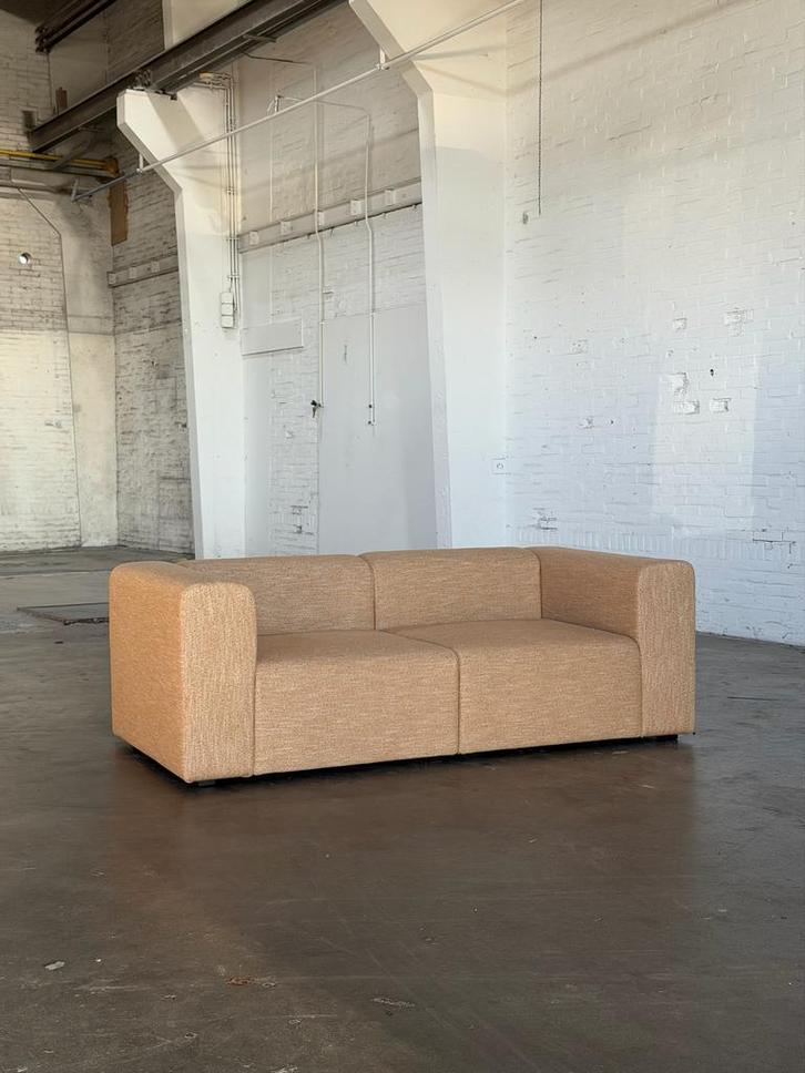 HAY Mags 2,5-zits | Linnen (NIEUWSTAAT), Huis en Inrichting, Banken | Bankstellen, 200 tot 250 cm, 75 tot 100 cm, Rechte bank