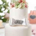 Elegante stenen bruidstaart topper White Bow nu slechts 9,95, Hobby en Vrije tijd, Taarten en Cupcakes maken, Nieuw, Versiering
