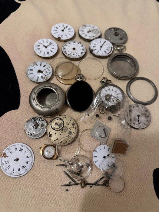 Klok - Metaal - Onderdelen van zakhorloges, Antiek en Kunst, Antiek | Klokken