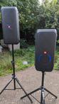 Partybox HUREN Twente; Draadloze Speaker op Statief te Huur!
