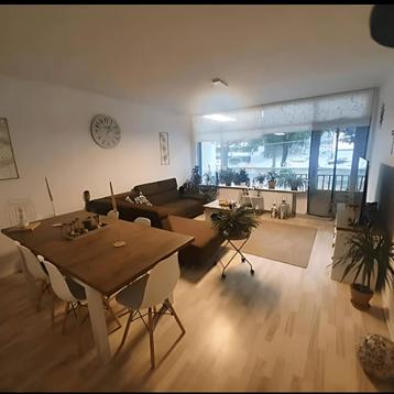 Ruim appartement met 3 slaapkamers en balkon gevonden in Ven beschikbaar voor biedingen