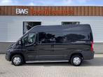 Peugeot Boxer 330 2.0 BlueHDI 130pk L2H2 Premium Pack DC 6 p, Auto's, Stof, Gebruikt, Euro 6, Overige kleuren