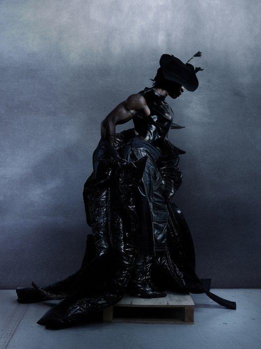 Dominik Valvo - Body Monolith #3, Antiek en Kunst, Kunst | Designobjecten