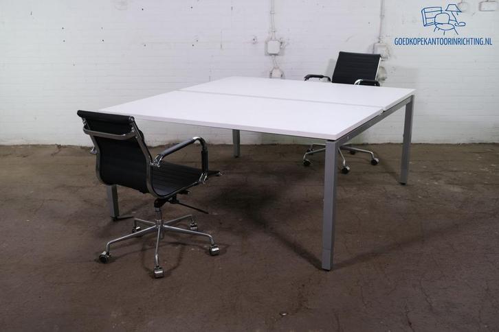 Voortman | Bureau / duo | Tweedehands | Wit blad | Zilvergri, Zakelijke goederen, Kantoor en Winkelinrichting | Kantoormeubilair en Inrichting