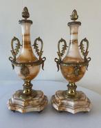 Vaas (2) - Marmer, Brons, Messing - Prachtige Medici-urnen