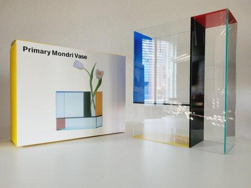 PO: - Frank Kerdil - Vaas - Primary Mondri Vase - Plexiglass, Antiek en Kunst, Antiek | Meubels | Stoelen en Banken