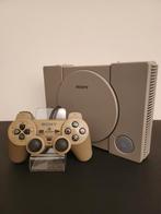 Playstation 1 + 1 Sony  Controller, Spelcomputers en Games, Spelcomputers | Sony PlayStation 1, Ophalen of Verzenden, Zo goed als nieuw