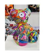 Patryk Konrad - Pop art holographic bear sculpture