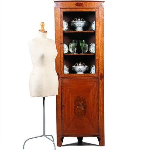 Kwart ronde of bow front hoekkast Engeland ca 1790 fraai ing, Antiek en Kunst, Antiek | Meubels | Tafels, Ophalen of Verzenden