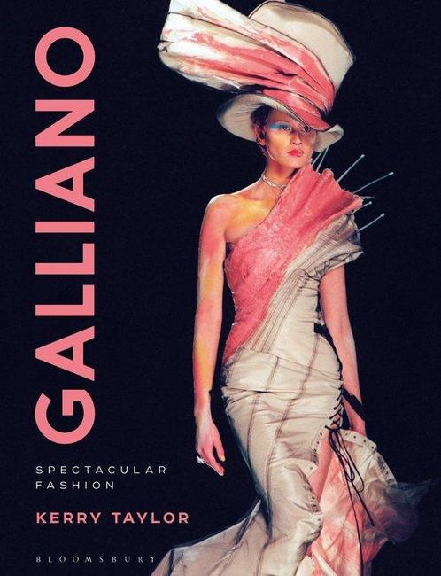 9781474277846 Galliano Spectacular Fashion, Boeken, Studieboeken en Cursussen, Nieuw, Verzenden