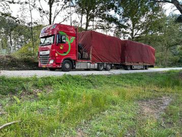 Volle vrachten hooi en stro levering door heel NL beschikbaar voor biedingen