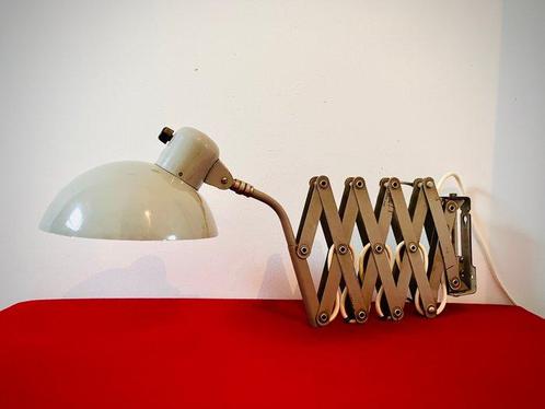 SIS - Gebr. Lang - Schaarlamp - Vintage Bauhaus Schaarlamp -, Antiek en Kunst, Antiek | Wandborden en Tegels