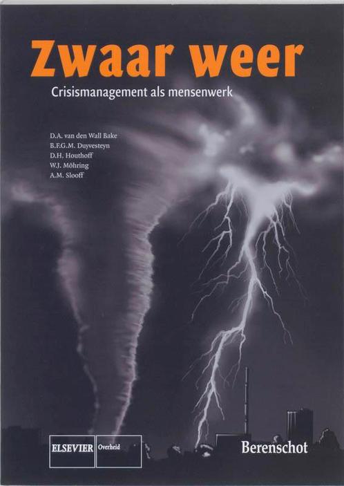 Zwaar Weer 9789059016965, Boeken, Overige Boeken, Zo goed als nieuw, Verzenden