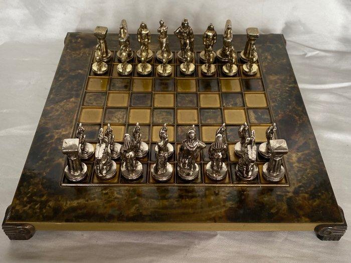 Schaakspel - Vintage Grieks troepen spel gemaakt van brons, Antiek en Kunst, Curiosa en Brocante