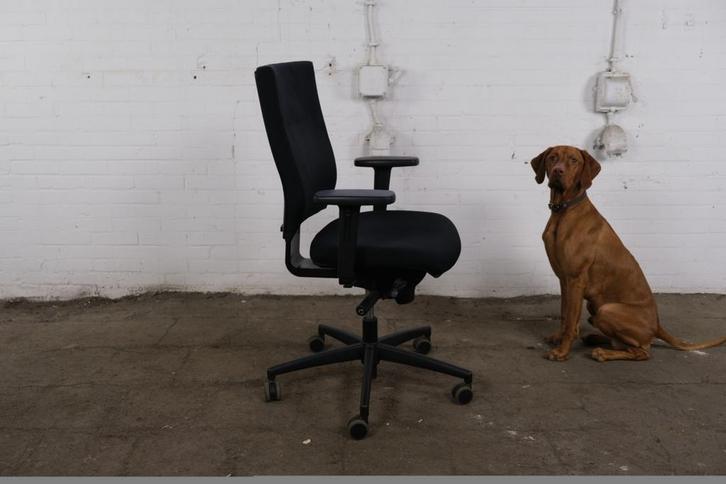 Schaffenburg | Bureaustoel | Zwart gestofferd | Zwart frame, Huis en Inrichting, Bureaus, Gebruikt, Verzenden