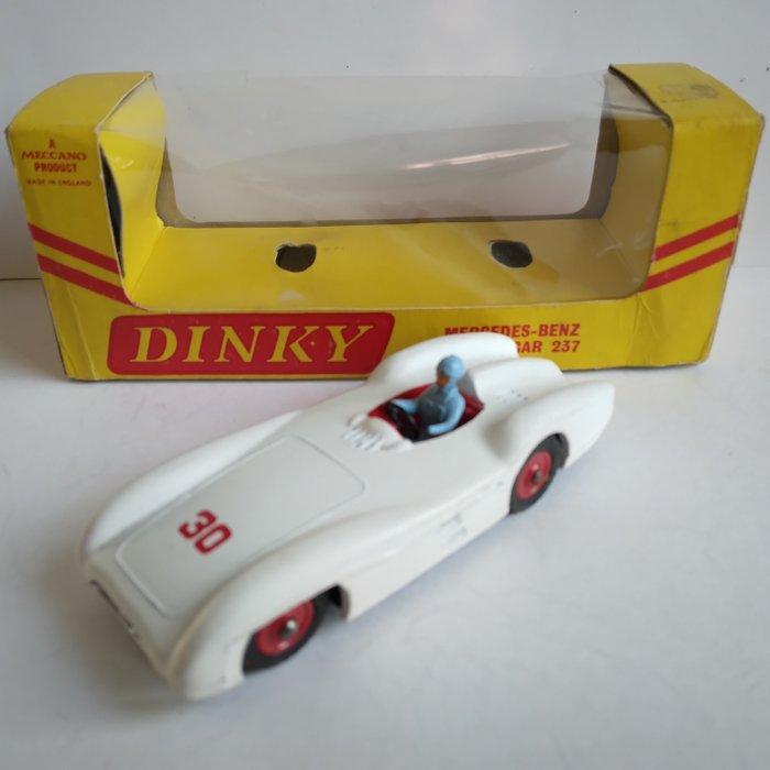 Dinky Toys 1:48 - Model raceauto - Dinky 237 Mercedes-Benz, Hobby en Vrije tijd, Modelauto's | 1:5 tot 1:12