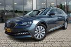 Zakelijke Lease |  Škoda Superb Combi 1.4 TSI iV Business Ed, Auto's, Automaat, Lichtmetalen velgen, Stof, Gebruikt