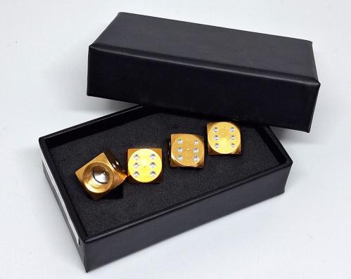 Dobbelsteen ventieldopjes goud in cadeau-verpakking., Auto diversen, Tuning en Styling