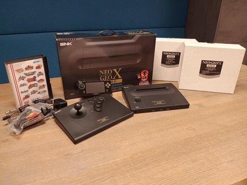 SNK - Neo Geo - Neo Geo X Gold Limited Edition + Neo Geo X, Spelcomputers en Games, Spelcomputers | Overige Accessoires