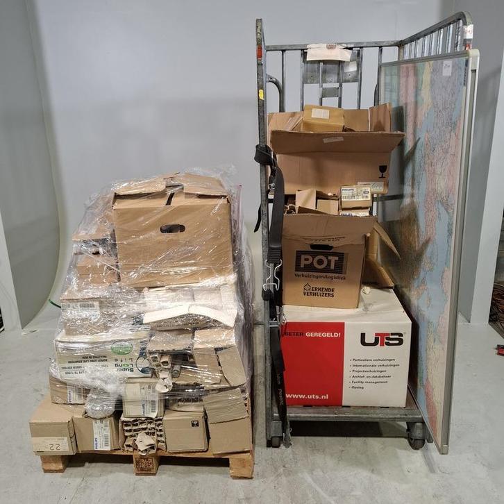 Diverse lampen en 1x whiteboard,  O.a. Philips, Doe-het-zelf en Verbouw, Hout en Planken