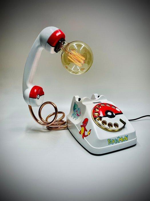 Tafellamp - Plastic, Koper, Metaal - Pokémon, telefoonlamp, Antiek en Kunst, Kunst | Designobjecten