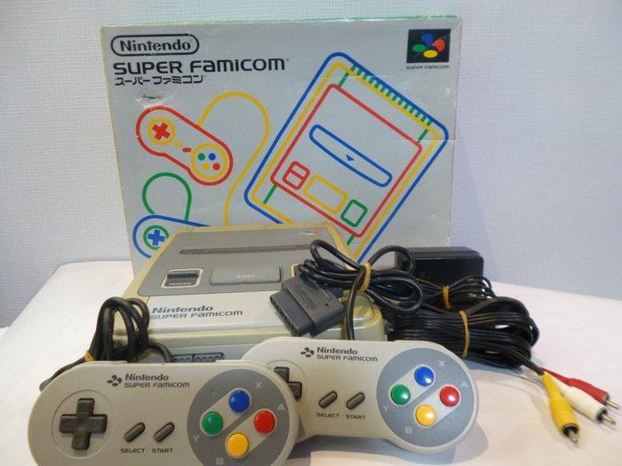 Nintendo - Super Famicom Complete Set Japan Model with two, Spelcomputers en Games, Spelcomputers | Overige Accessoires