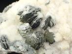 Rhodochrosiet met Pyrrhotiet en UV-Calcit Kristalcluster -