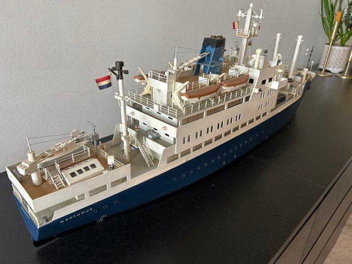 Modelschip - Neptunus – handgebouwd - Museumwaardig model, Kinderen en Baby's, Speelgoed | Overig