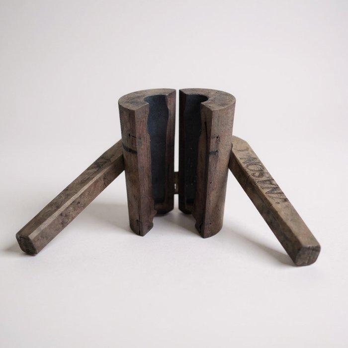 V. Nason & C. - Mal Industrial - Houten perenhoutblok, Antiek en Kunst, Antiek | Wandborden en Tegels