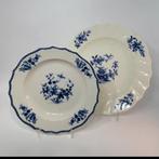 Tournai - Bord - Zacht porcelein - 2 borden uit de 18e eeuw