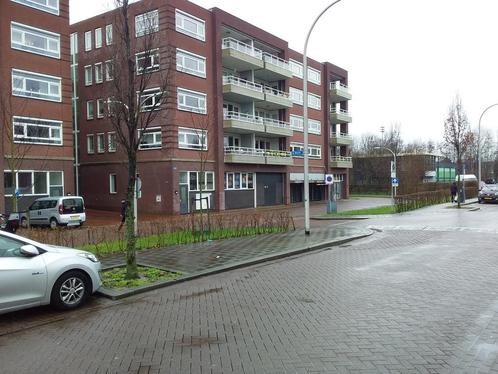 Parkeerplaats Parkeergarage Nootdorp Pijnacker verhuur Koop, Huizen en Kamers, Garages en Parkeerplaatsen, Zuid-Holland