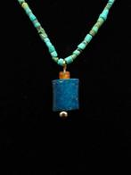 Oud-Egyptisch Ketting gemaakt van turkoois, lapis, glas en