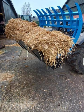 Pelikaanbak Mestvork Mestklem Krokodillenbak Silagegrijper beschikbaar voor biedingen