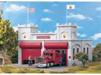 PIKO 62242 Feuerwehr Station N° 6 (Winkels en e gebouwen), Hobby en Vrije tijd, Ophalen of Verzenden, Nieuw
